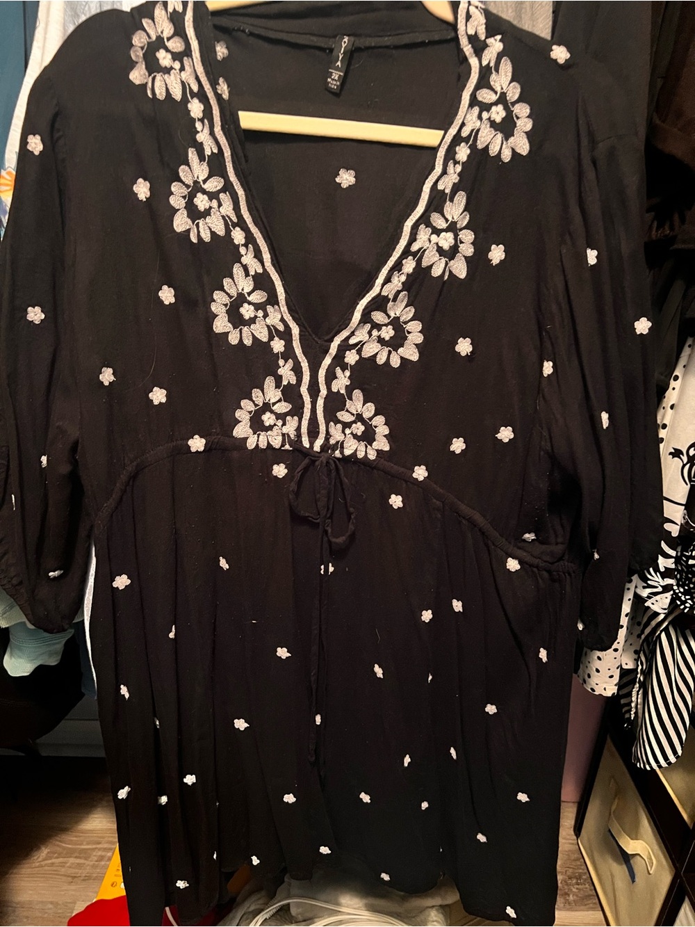 Raviya Black Tunic with White Floral Embroidery